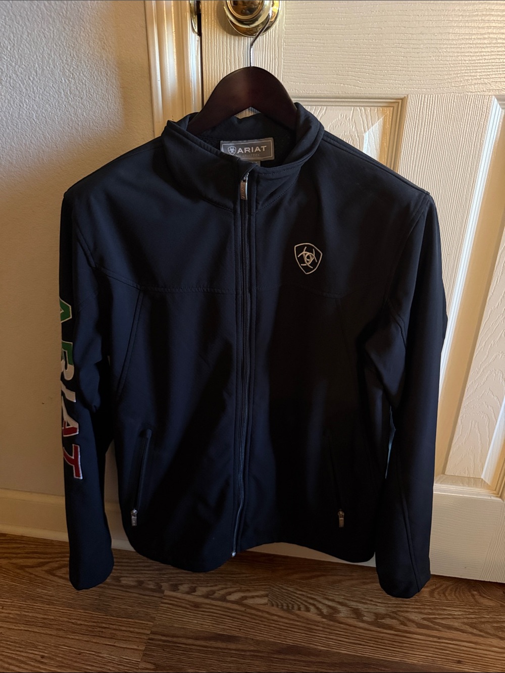 Ariat Black Lightweight Full-Zip Softshell Jacket with Sleeve Logo